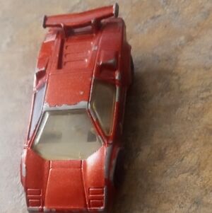 Matchbox Lamborghini 1985 Red Toy Car